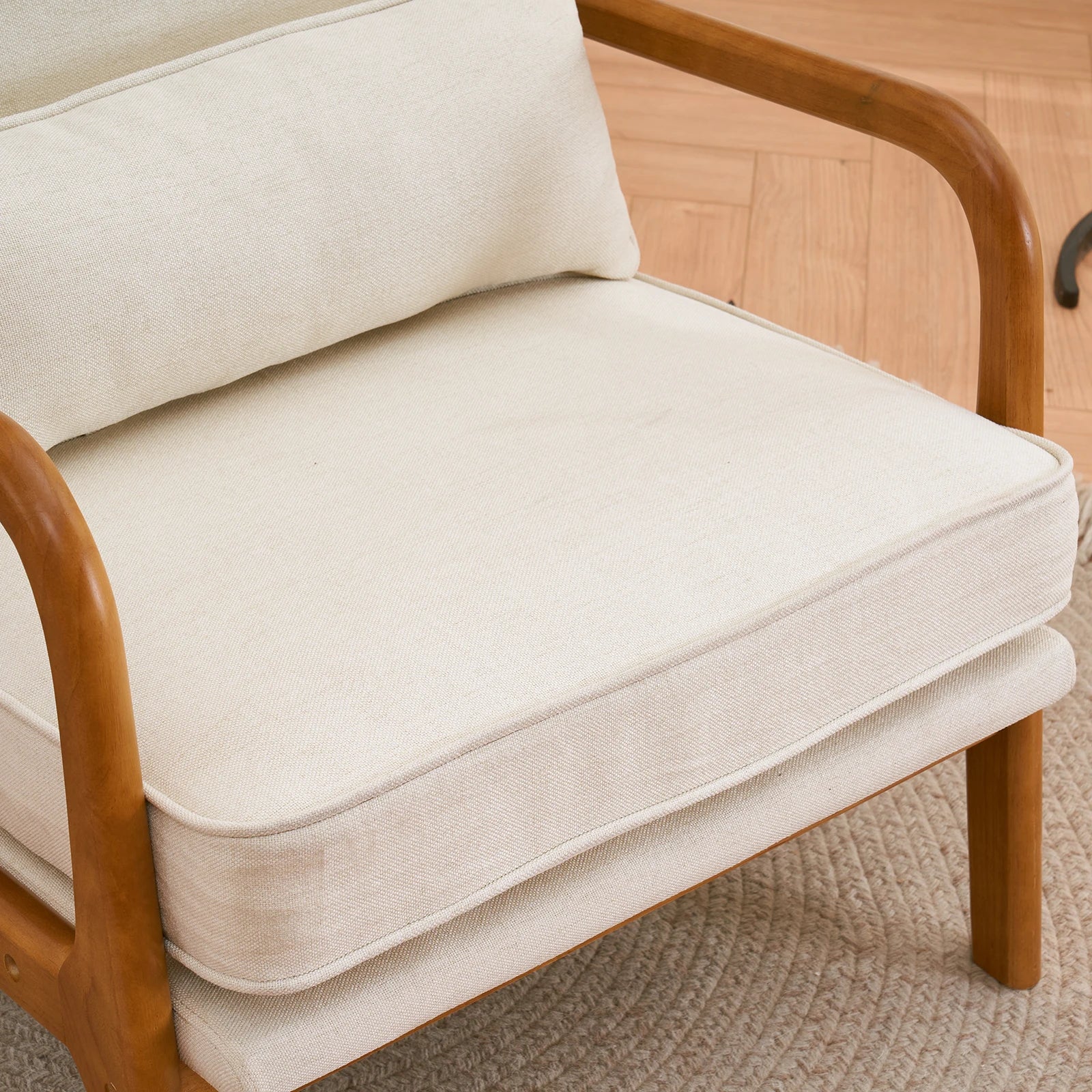Off-White Upholstered Oak Indoor Lounge Chair