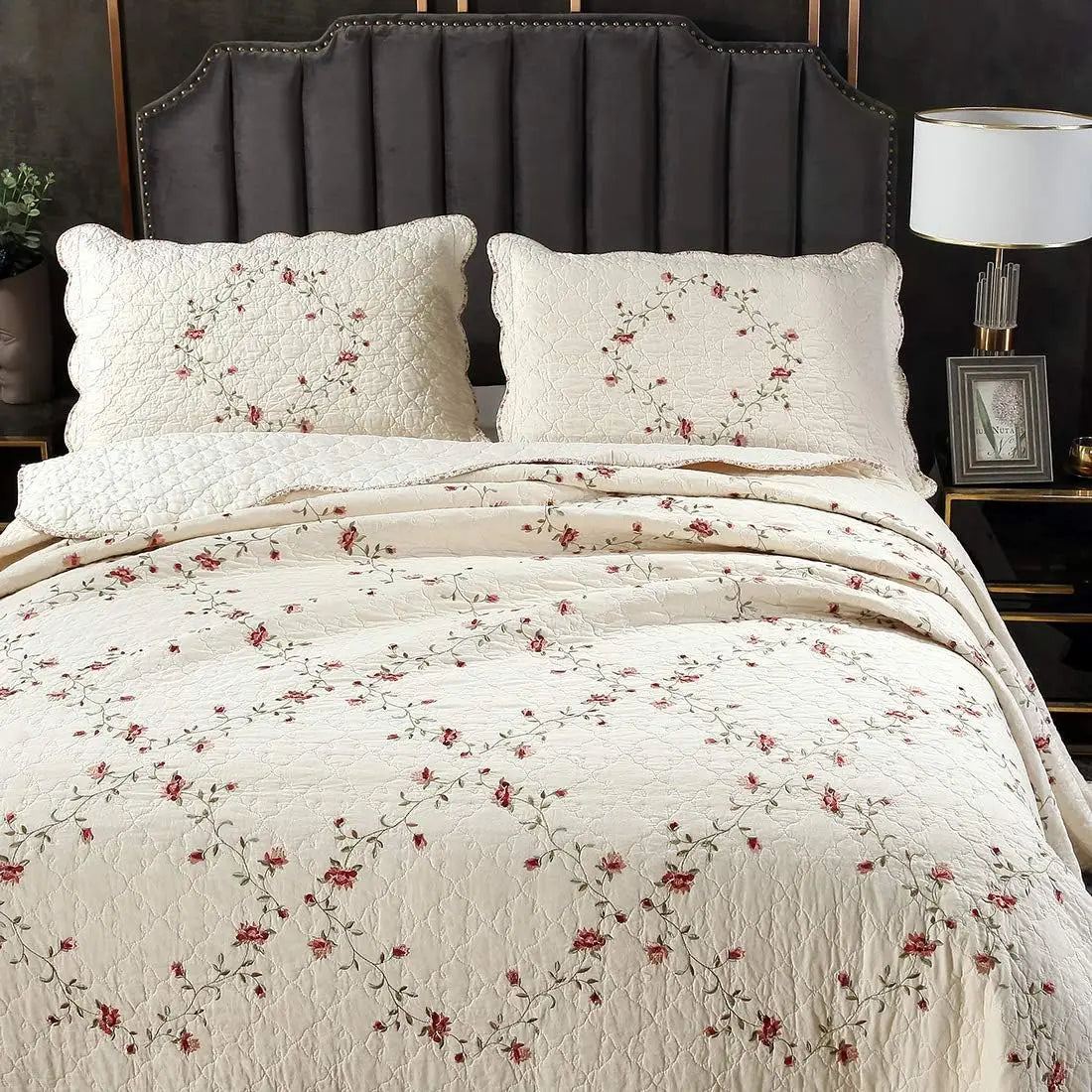Floral Embroidered Bedspread Set