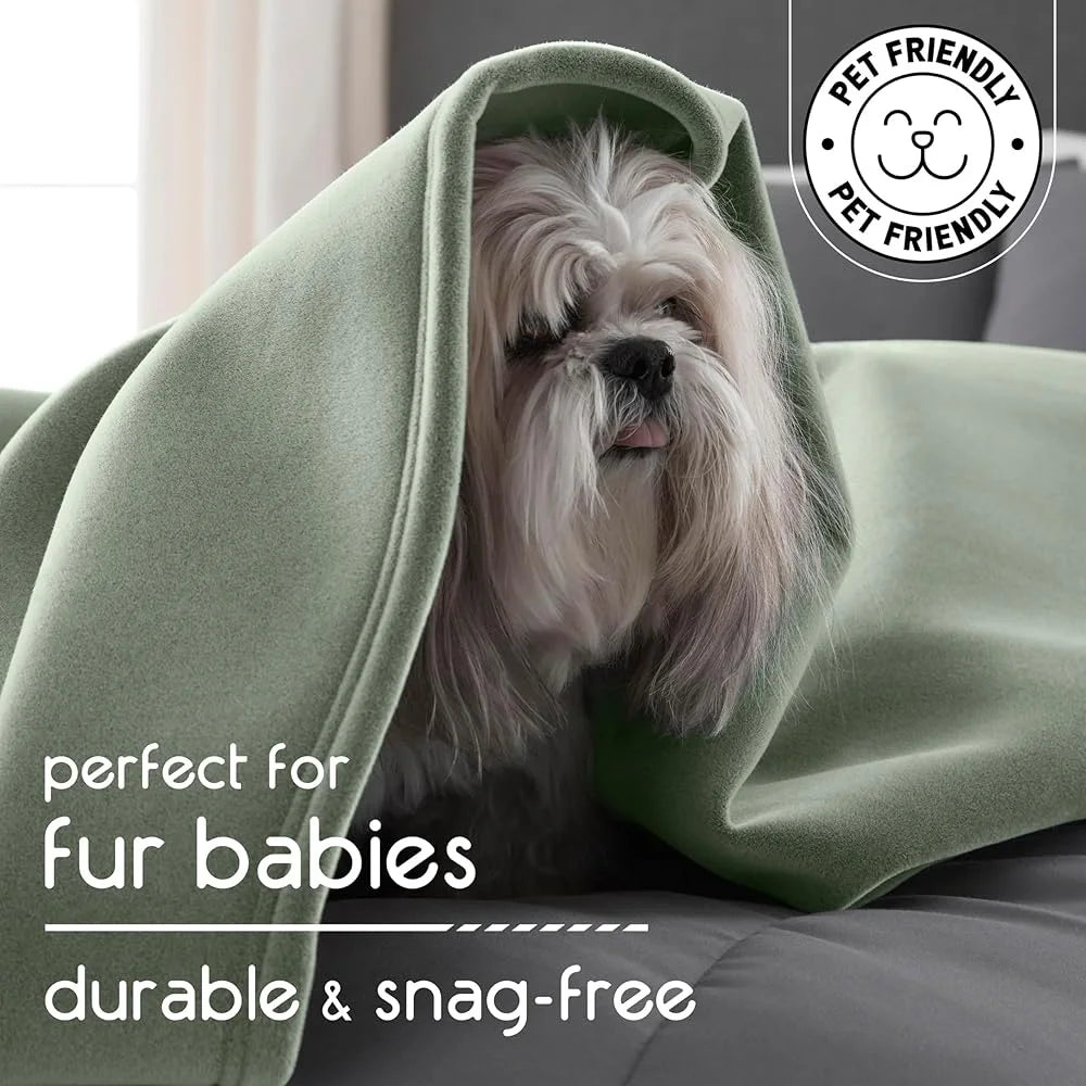 Super Soft Lightweight Insulating Plush Blanket - All Seasons