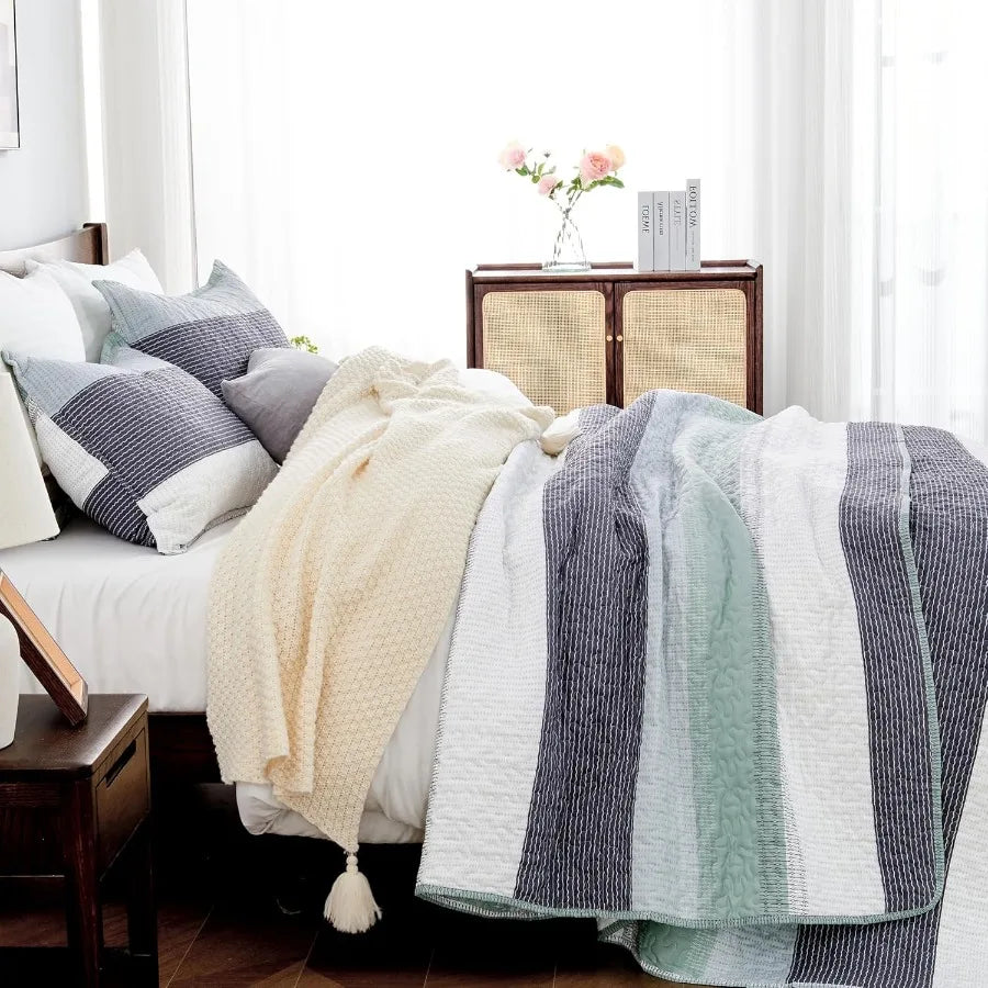 King Size Sage Green Patchwork Quilt Set – Ultra Soft, Lightweight, and Stylish