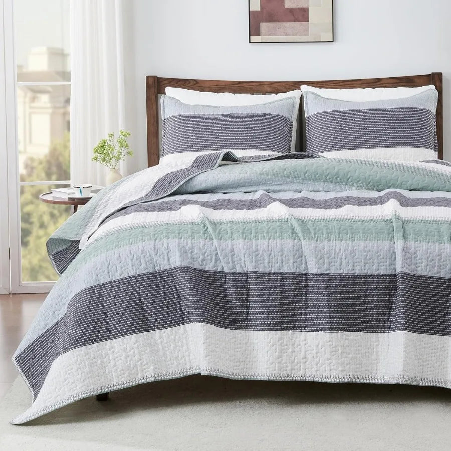 King Size Sage Green Patchwork Quilt Set – Ultra Soft, Lightweight, and Stylish