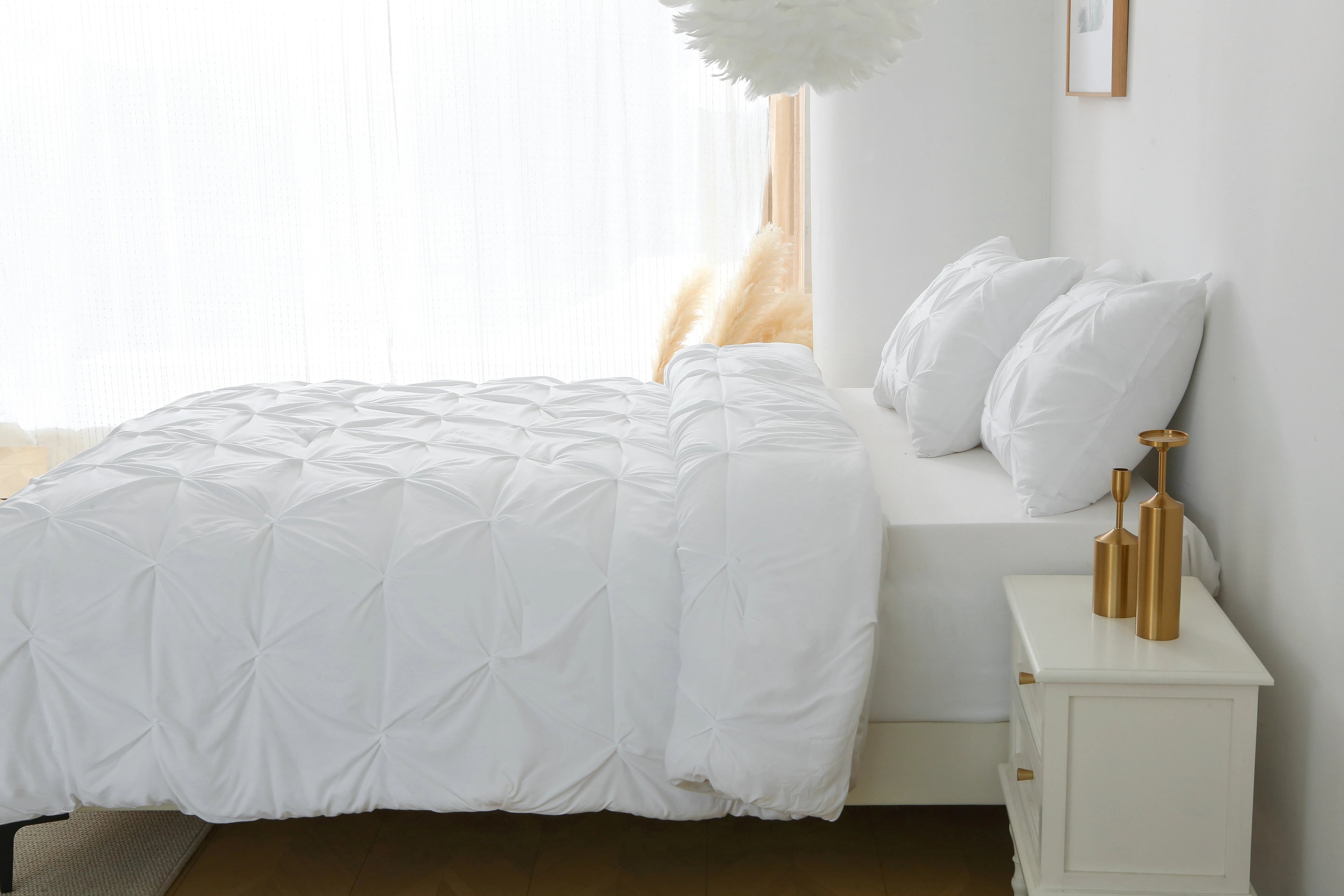 King Comforter Set, 3-Piece Pintuck Bedding Set – White