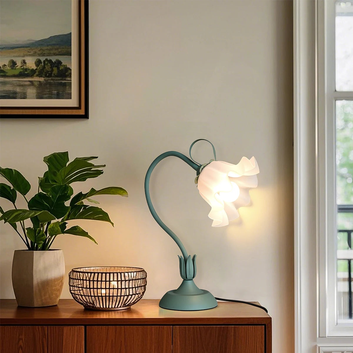 Vintage Flower Bedside Lamp – Elegant Green Accent Lighting