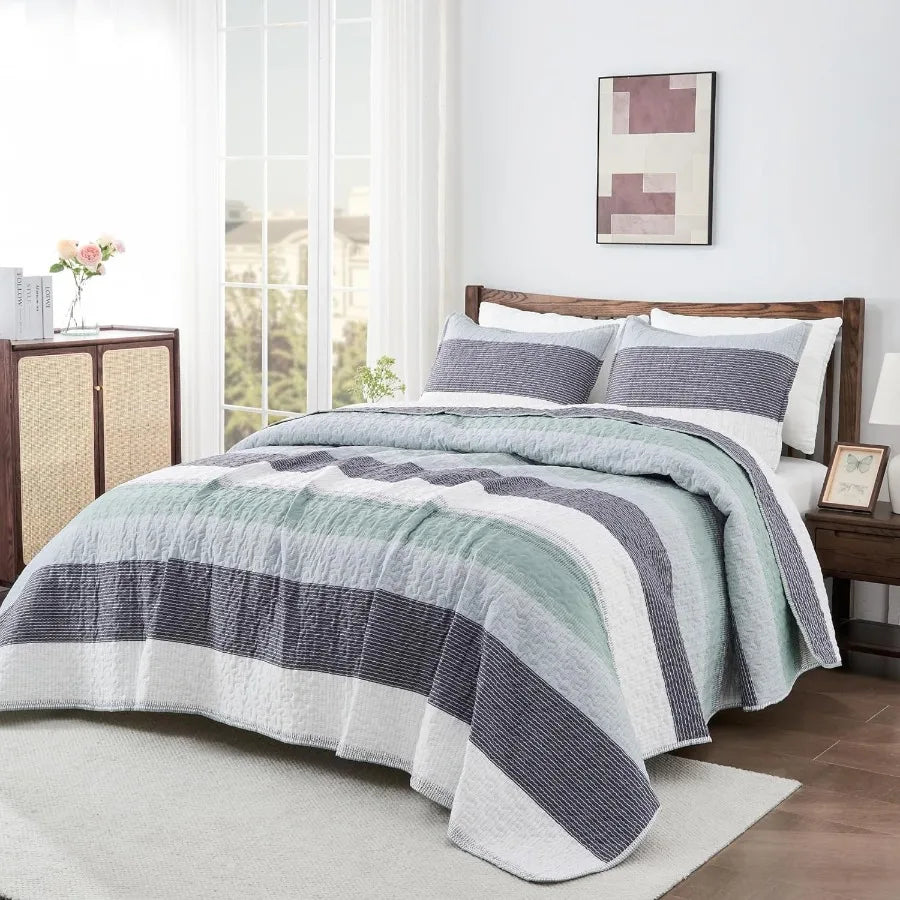 King Size Sage Green Patchwork Quilt Set – Ultra Soft, Lightweight, and Stylish