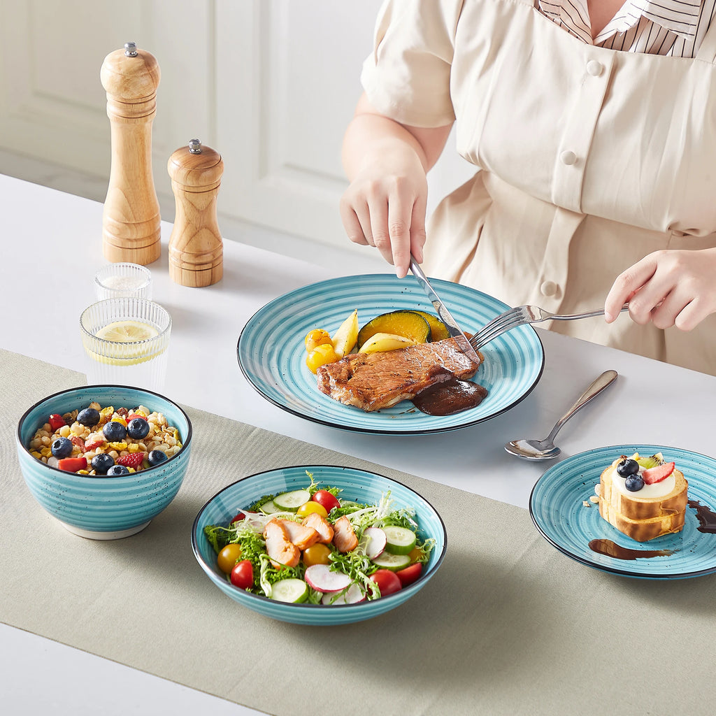 24-Piece Blue Handpainted Spiral Dinnerware Set