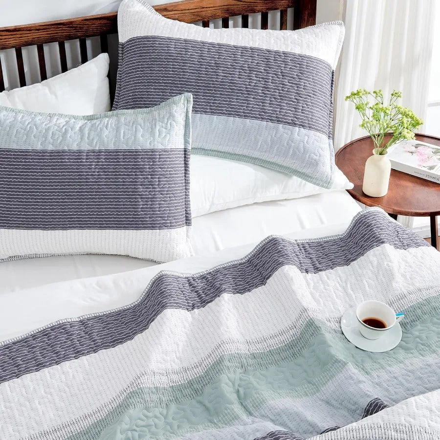 King Size Sage Green Patchwork Quilt Set – Ultra Soft, Lightweight, and Stylish